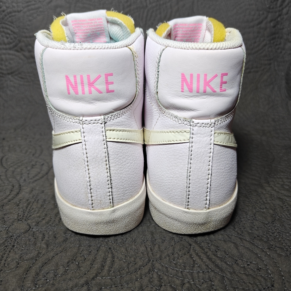 Nike Womens Blazer Mid '77 White Mint Pink Shoe Womens Sneakers Size 9 - Picture 5 of 9